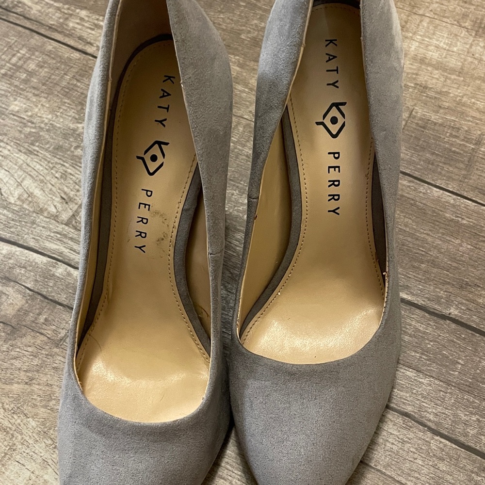 Katy Perry Collections Elegant Gray Heels - Picture 4 of 7